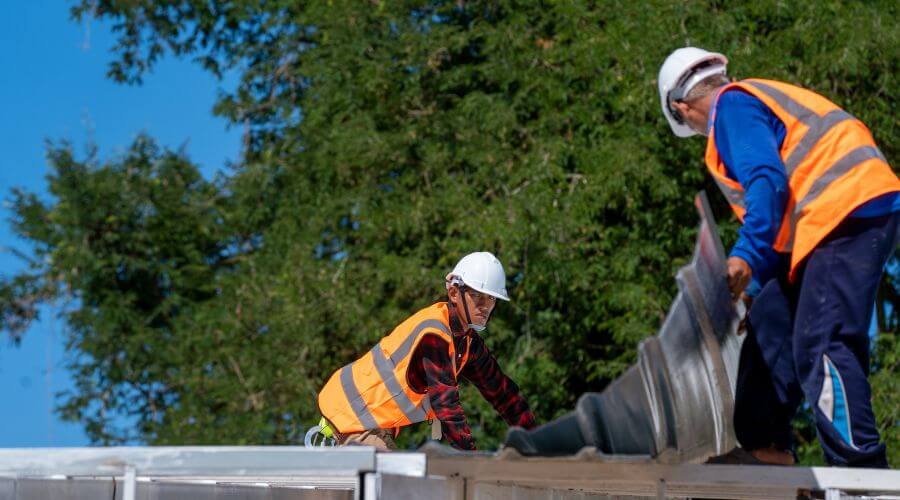 Expert top industrial roofings services in Sabana Seca, PR